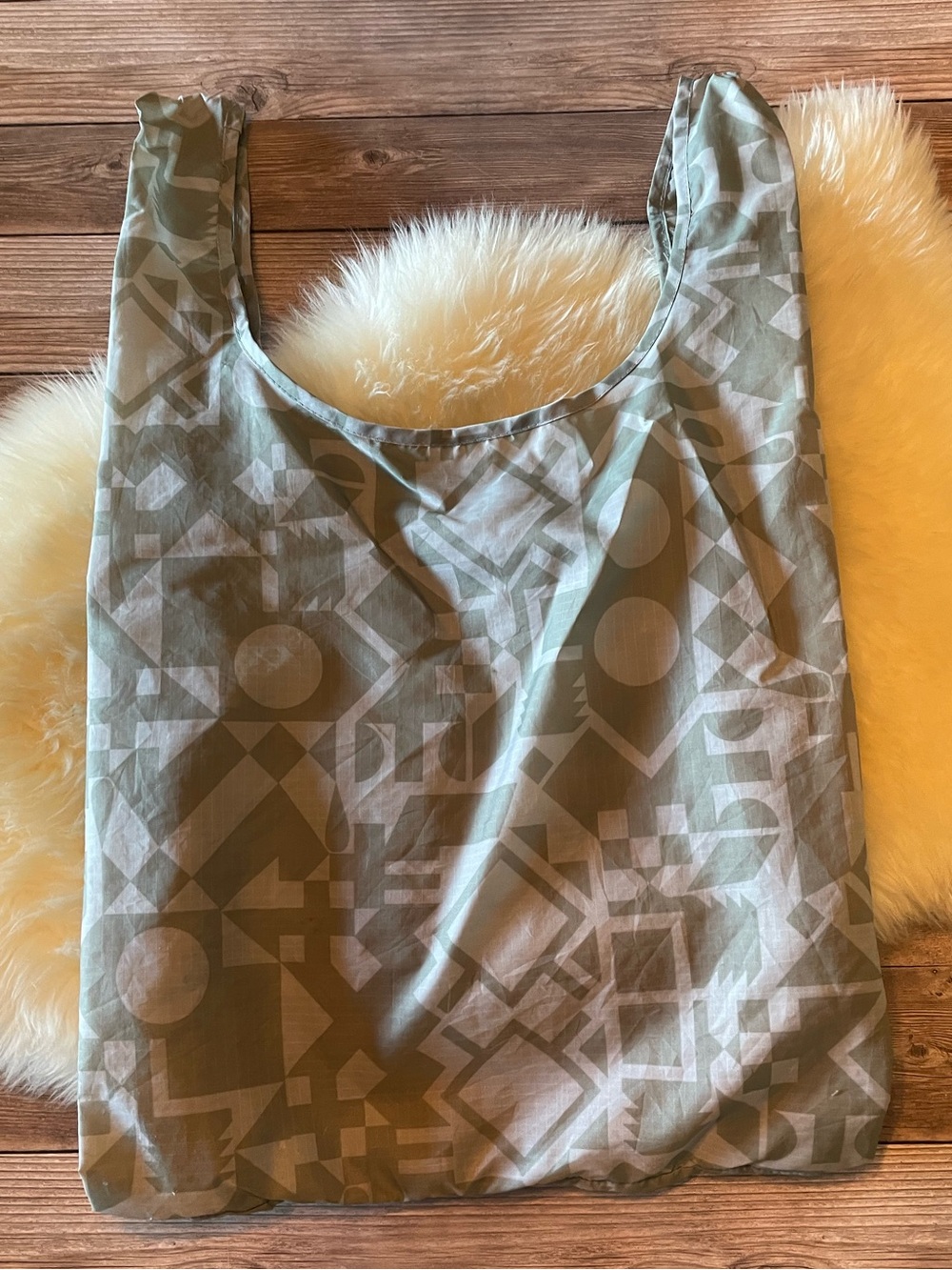 Rare Baggu x Mociun Tile print